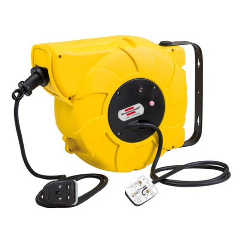 13A 230v Automatic retractable cable reel