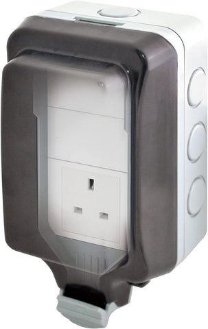 BG WP23L extra large 13A IP66 outside socket for hot tubs with a plug RCD