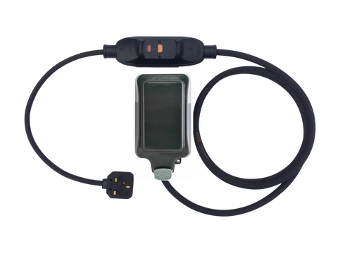Extension lead with extra large socket to enable hot tubs with an RCD plug to be extended and connected to a UK 13A socket. Inline RCD, H07RN-F rubber cable.